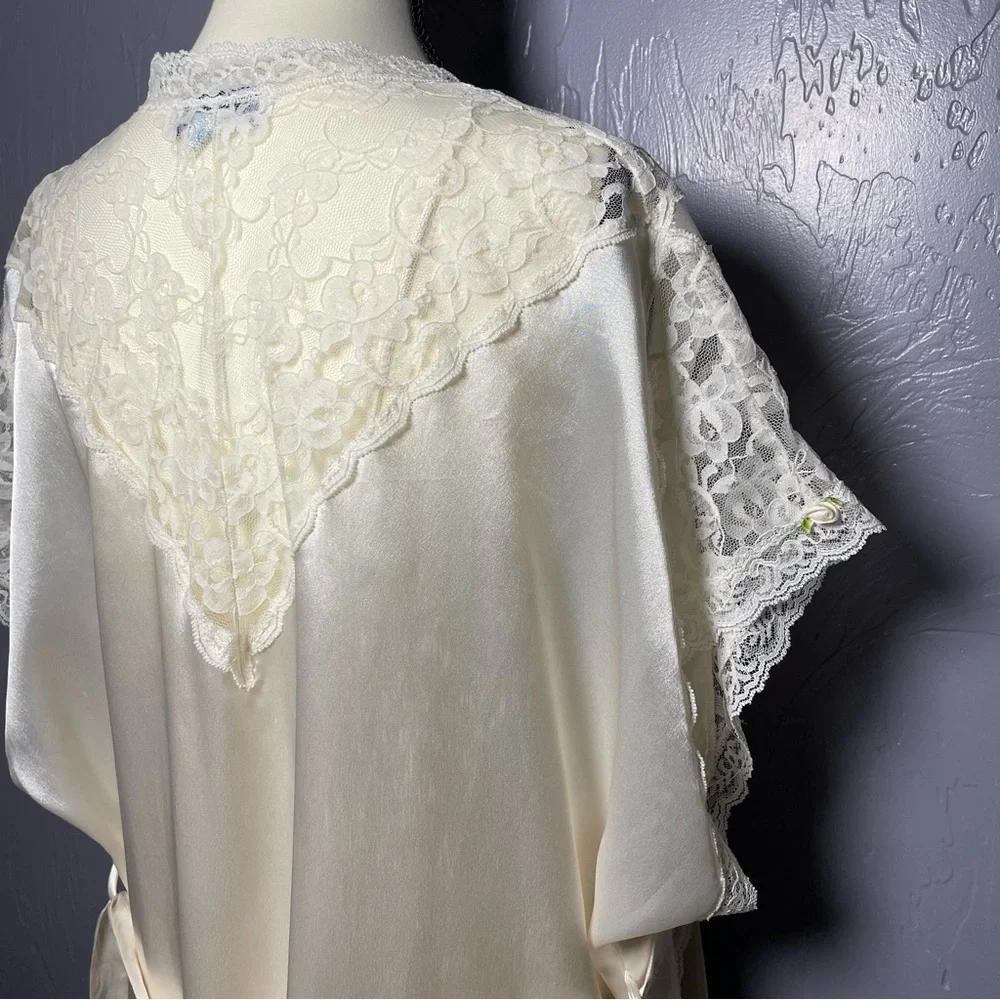 🔥VINTAGE LILY OF FRANCE 60s 70s 80s Lace Nightgown Robe Chemise Set Cream - Picture 9 of 16